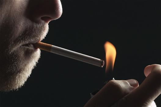Sigarette: arrivano nuove restrizioni. Si parla di divieto in parchi e spiaggia