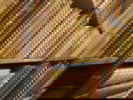 La Germania restituisce 612 libri antichi rubati a Napoli
