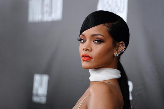 Happy Birthday Rihanna: ieri la cantante ha festeggiato 27 anni