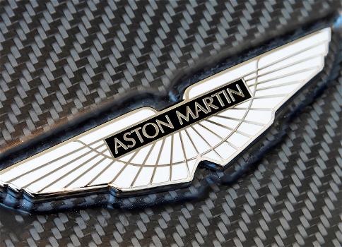 La Aston Martin Vulcan pronta a dominare al salone di Ginevra