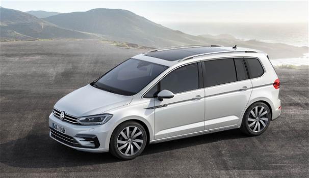 Nuova Volkswagen Touran 2015: dettagli dal Salone di Ginevra