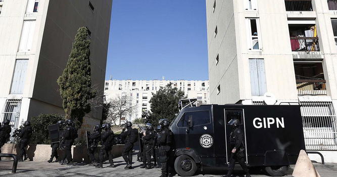 Marsiglia: spari di kalashnikov in strada. Forse scontro tra trafficanti