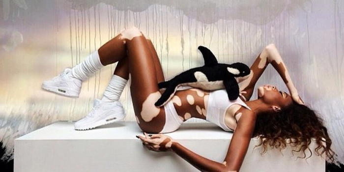 Chantelle Winnie è la nuova modella di Desigual