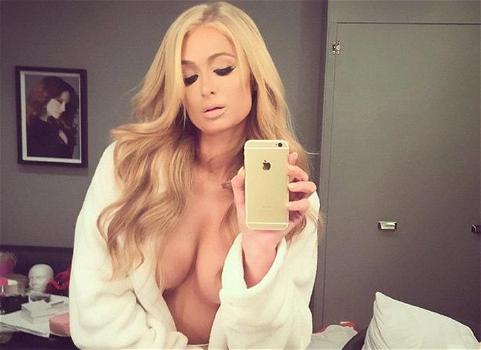 Paris Hilton si è rifatta il seno e posta le foto