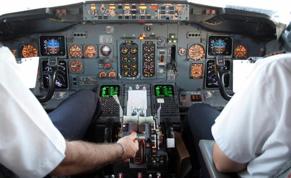 36 piloti cassintegrati percepivano indennità e lavoravano all’estero