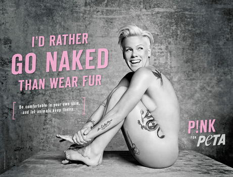 Pink posa nuda per la nuova campagna PETA contro le pellicce
