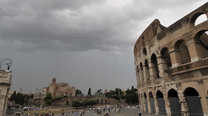 Previsioni meteo per domani 25 febbraio 2015: schiarite al Nord, ancora piogge al Sud