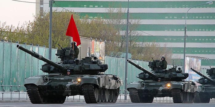 Ucraina, blitz notturno dei carri armati russi