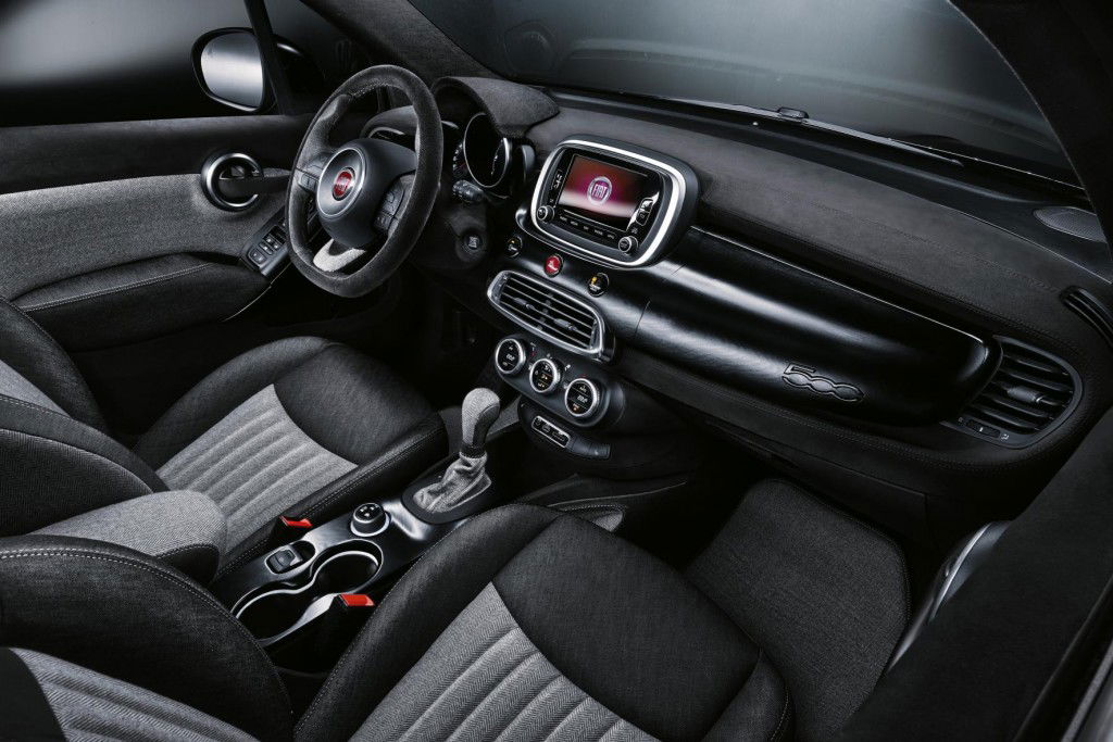 Fiat 500X black Tie