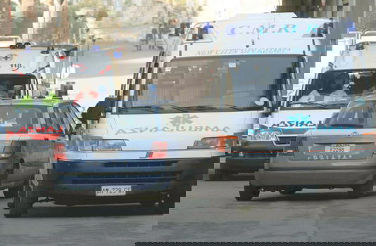 Roma: 20enne ucciso da bus. Autista non si ferma perché non c’era fermata