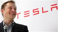 Elon Musk annuncia l’auto del futuro, dove guidare sarà illegale