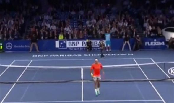 Ecco il video di Federer beffato dal piccolo raccattapalle
