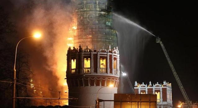 Russia: in fiamme monastero Patrimonio Unesco