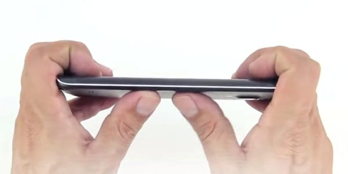 Il Galaxy S6 Edge si piega? Ecco il video del Bend Test