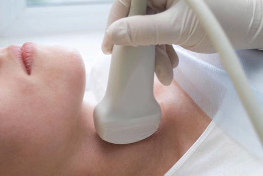 Tiroide: in arrivo una soluzione che eroga calore per bruciare il “gozzo”