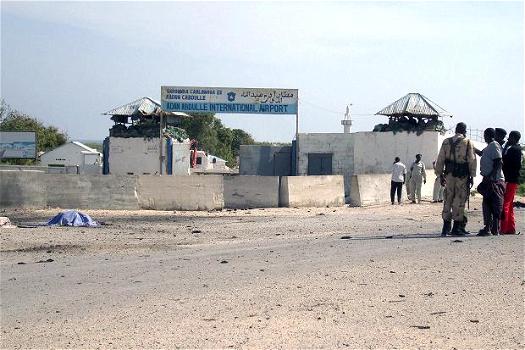 Yemen, scontri armati all’aeroporto di Aden: cinque morti