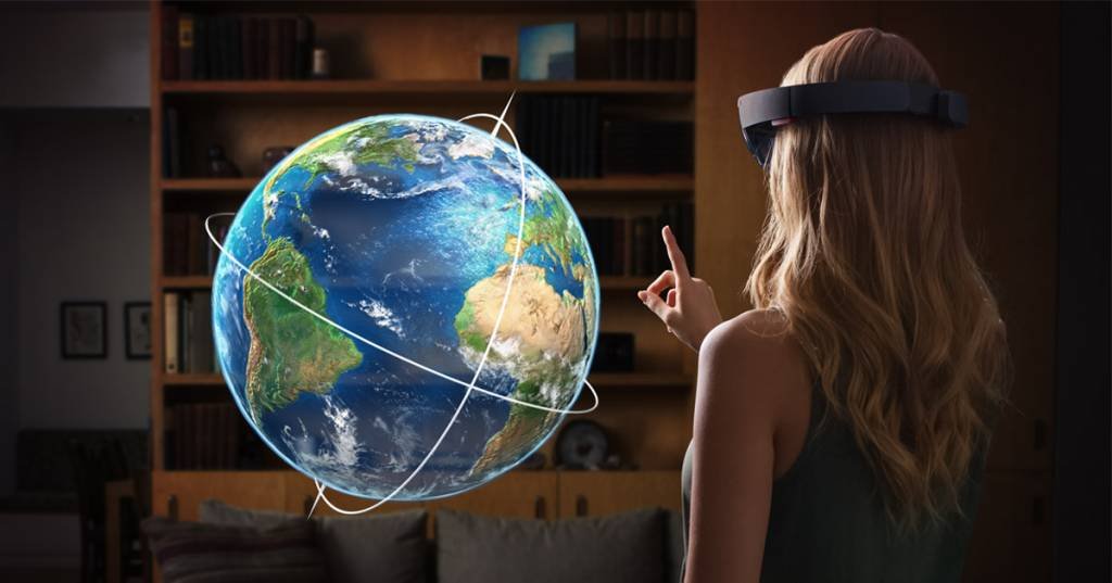 Nella serata evento al Moscone Center di San Francisco la Microsoft ha presentato altri nuovi e futuristici usi degli Hololens, gli occhiali virtuali di casa
