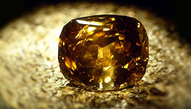 All’asta da Sotheby’s è stato venduto un diamante per 22 milioni di dollari