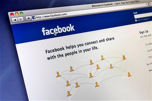 Annuncia il suo suicidio su un gruppo Facebook: la community si attiva