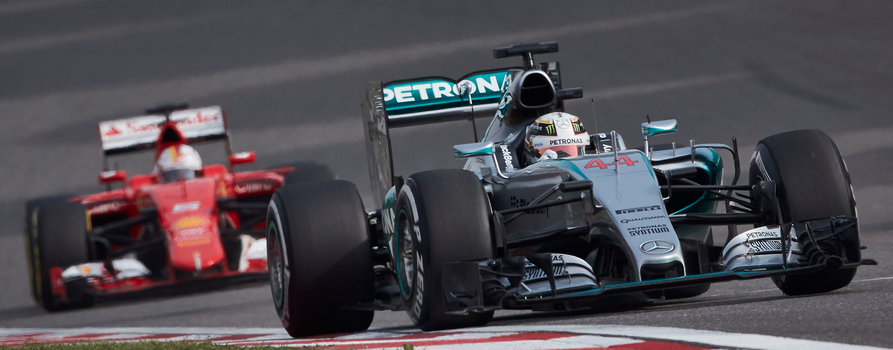 Formula 1: in Cina, Lewis Hamilton in pole