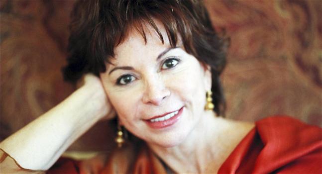 Isabel Allende insignita del titolo di Dottore Honoris Causa