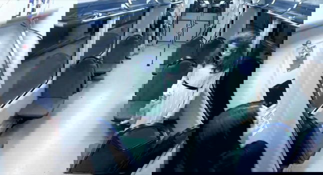 Ecco il VIDEO del più terrificante scherzo degli ultimi anni: il fantasma della bambina in metropolitana!