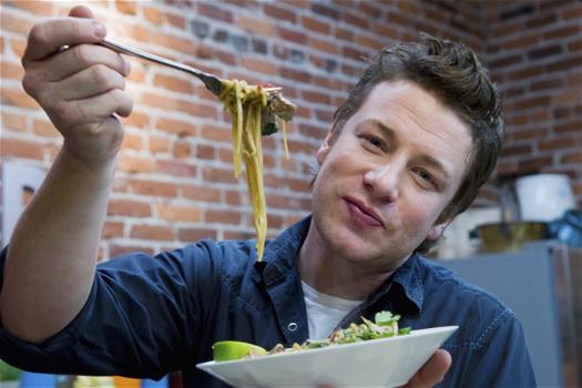 Chef Jamie Oliver ha lanciato una petizione per l’alimentazione a scuola