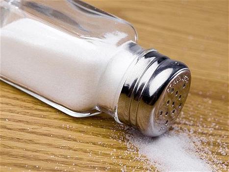 Consumare troppo sale porta ritardi nella pubertà: a rischio la fertilità
