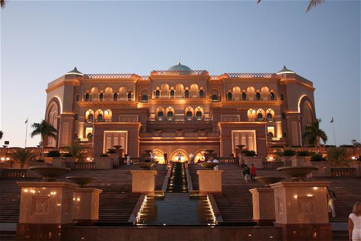 Emirates Palace di Abu Dhabi: espressione di lusso