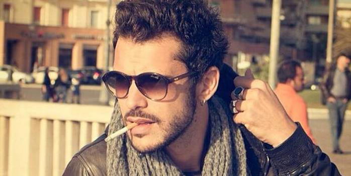 Andrea Montovoli, scovato bacio gay sul set con Luca Seta