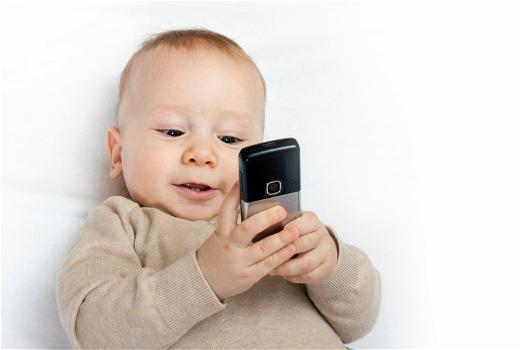 Smartphone e tablet, i pediatri: “Pericolo uso eccessivo”