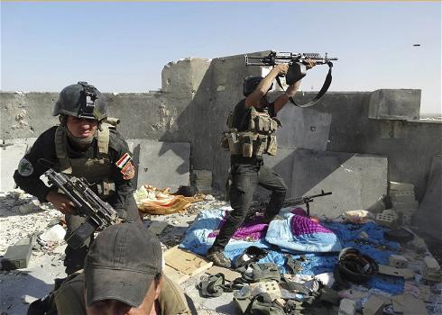 Iraq, assalto ad Anbar. USA: “Iracheni svogliati”
