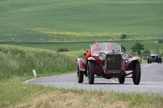 Mille Miglia 2015: motori ruggenti pronti a partire alla volta di Rimini