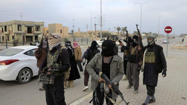 Isis: Ramadi conquistata, parte la difesa di Palmira