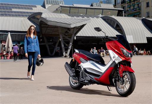 Yamaha NMax: l’urban scooter da 125 cc e bassi consumi