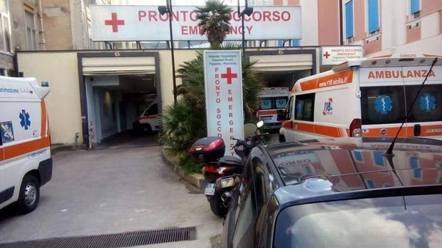 Messina, bimbo di 6 anni cade da un balcone del quarto piano: è in coma