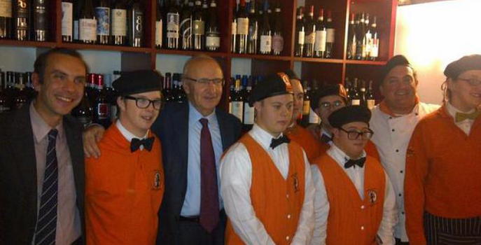 Apre primo “albergo etico”: personale 100% con sindrome di Down