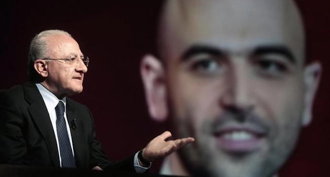De Luca: “Saviano? Inventa camorra per non rimanere disoccupato”