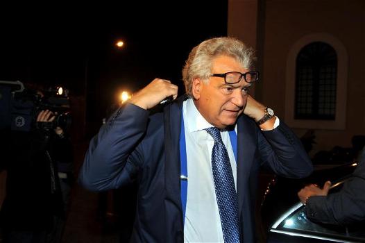 Forza Italia allo sbando: anche Denis Verdini sta per abbandonare Berlusconi