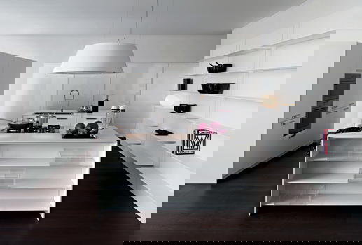 Isole e penisole con soluzioni design per un ambiente living rinnovato