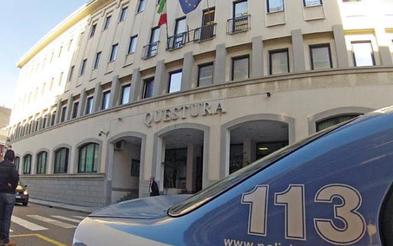 Ammazza moglie e suocera a coltellate: arrestato