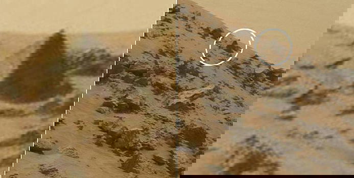 Trovata una piramide su Marte: la prova che non siamo soli nell’Universo