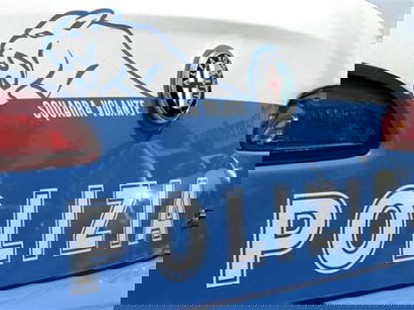 Poliziotto si traveste da donna, sospeso. Ma il Consiglio di Stato gli dà ragione