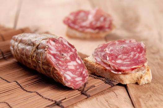 Eurospin, scoperti salami infetti da pericoloso batterio