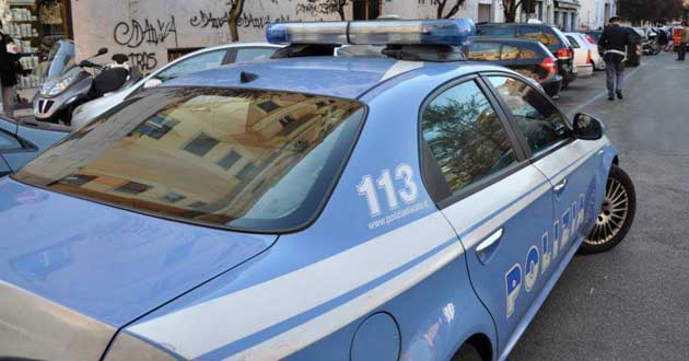 Roma, spacciatore muore nel commissariato: è giallo