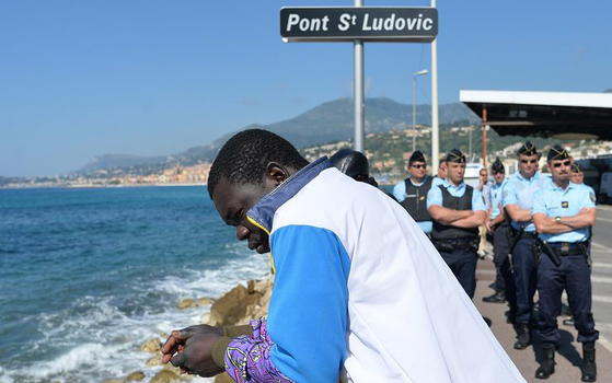 Ventimiglia: stamattina è partito lo sgombero dei migranti