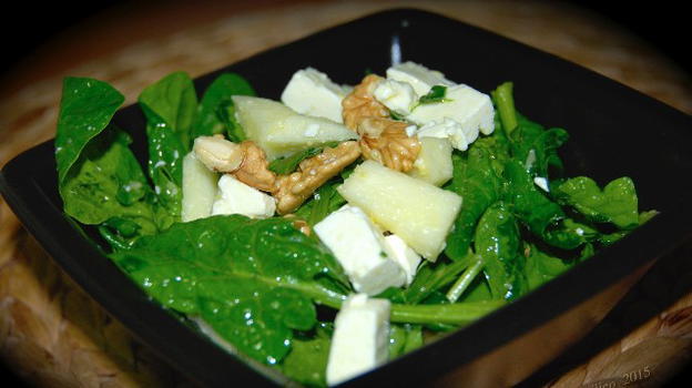 Spinaci e noci, efficaci nel trattamento della cataratta