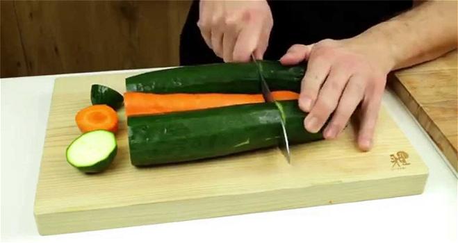 Ecco come creare qualcosa di fantasioso tagliando carote e zucchine