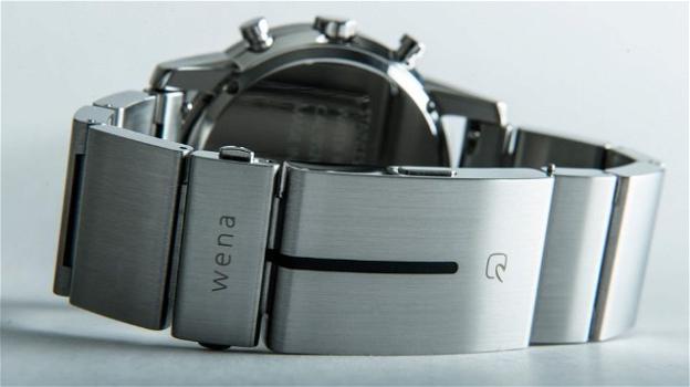Sony presenta il Wena Wrist, lo smartwatch che non sembra tale