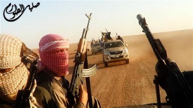 Isis: la Francia dichiara guerra mentre Usa e Russia cercano intesa
